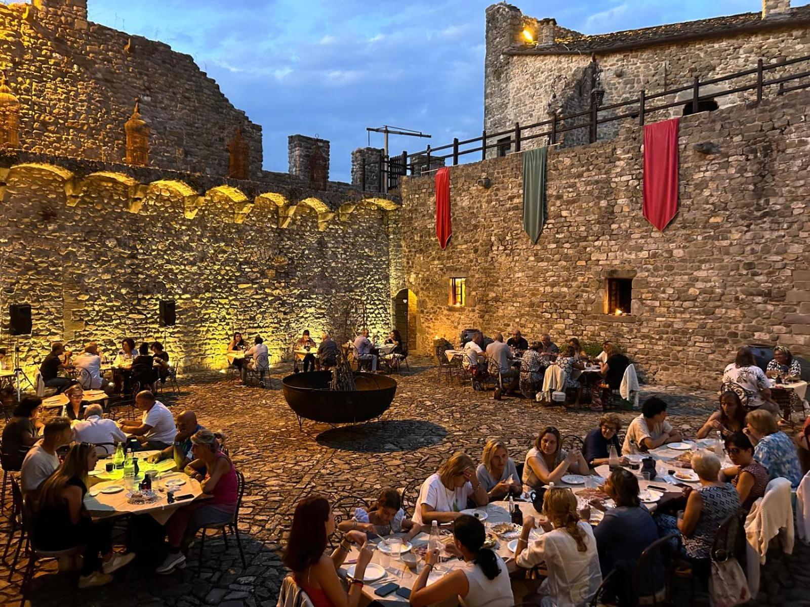 Tenuta Castel Dell'Aquila Gragnola Екстер'єр фото
